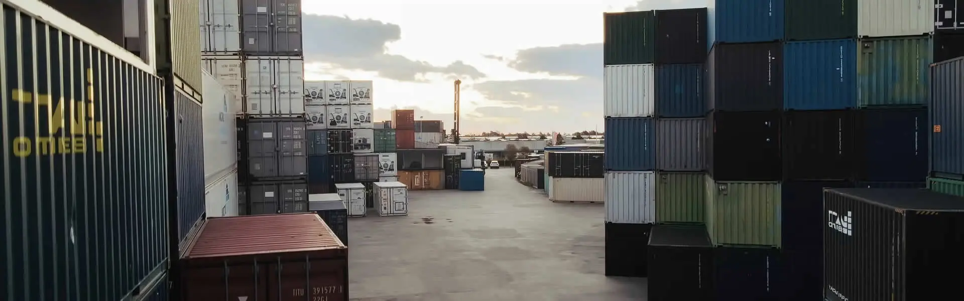 Soluții flexibile de depozitare de la TITAN Containers