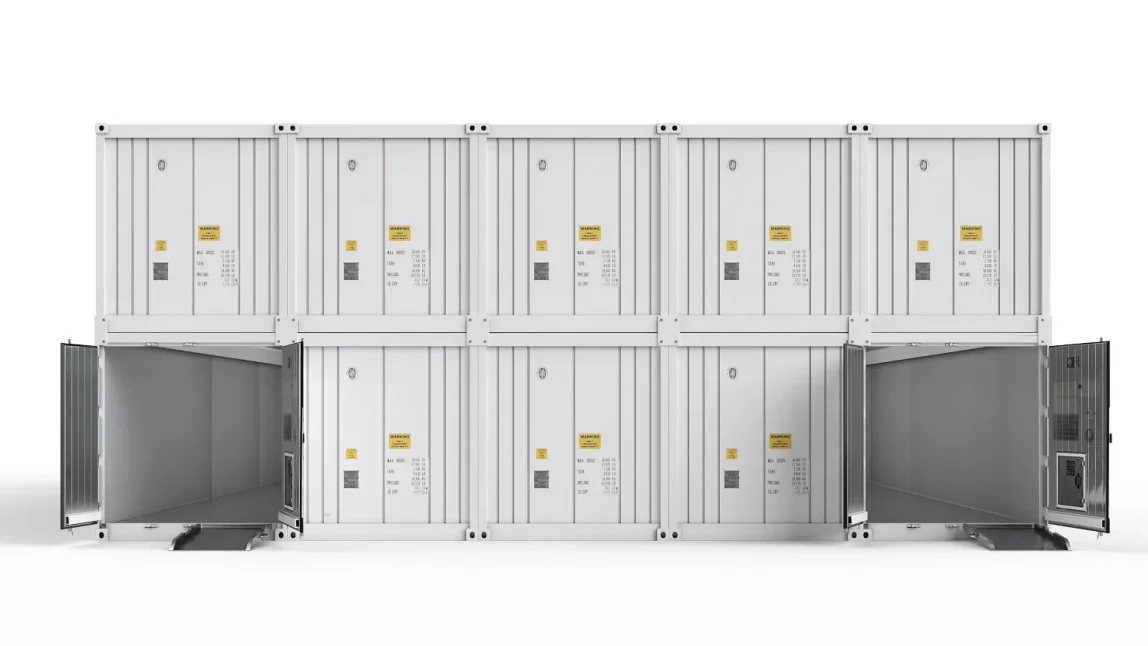 Arctic_MegaStore_5-Bay_Front-Open.doors_